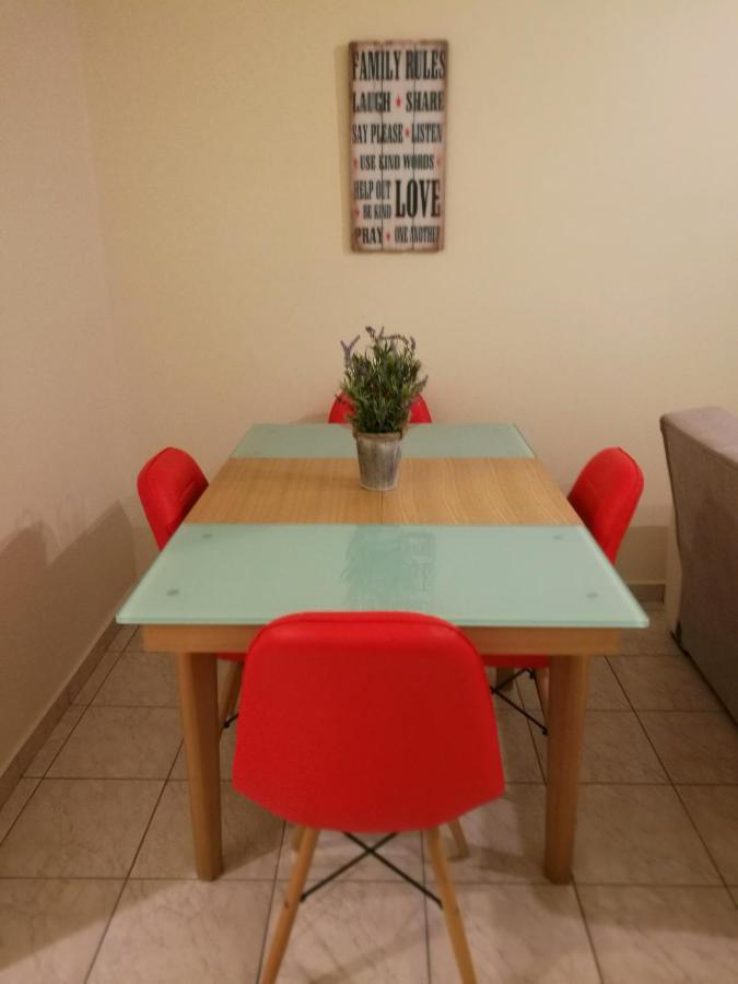 Platos Academy Apartment Aten Exteriör bild